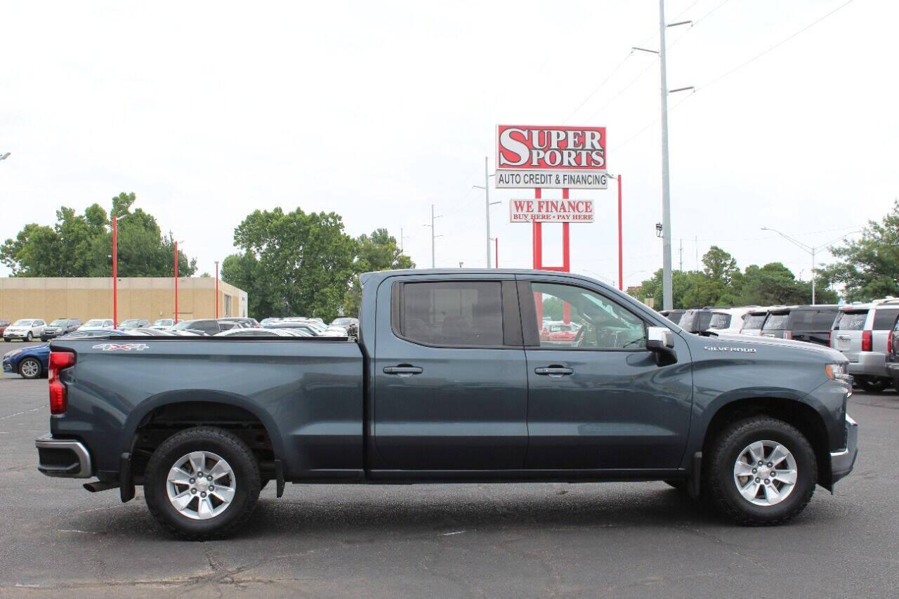 2021 Chevrolet Silverado 1500 - 3GCUYDED4MG108216 - Image #2